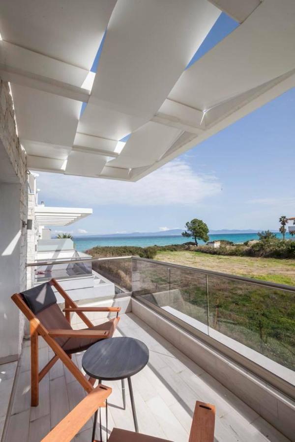 Hanioti Suite Maisonette In Front Of The Sea Exterior photo